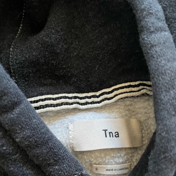 TNA hoodie - Picture 2 of 2